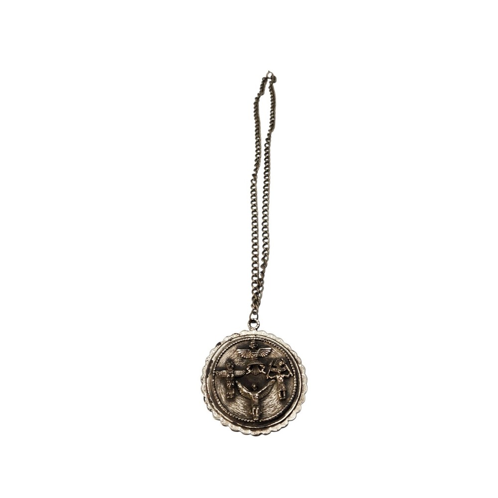 Vintage Silver Tone Native American Totem Motifs Round Medallion 25" Necklace